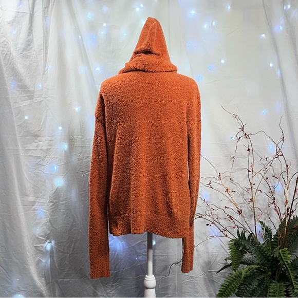 Hem and Threads Super Soft Hoodie - Picture 3 of 6